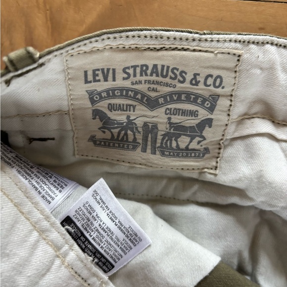 Levi's Men's Olive Green Trousers - Picture 3 of 6